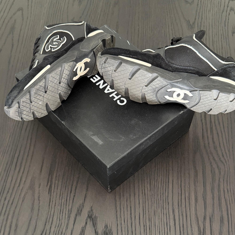 CHANEL sneakers - Picture 7 of 10